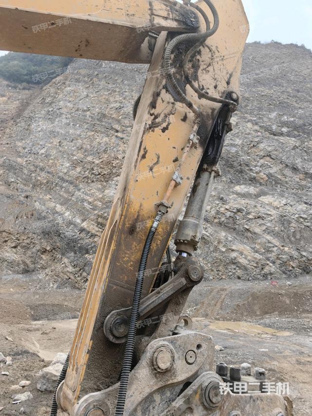 小臂整體左后（工作和回轉(zhuǎn)裝置）