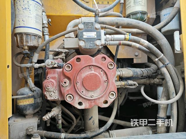 液壓泵斜45?左(大件艙室) 液壓泵斜45?左(大件艙室)