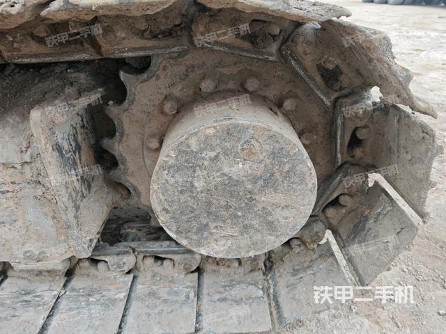 右驅(qū)動(dòng)輪（行走機(jī)構(gòu)）