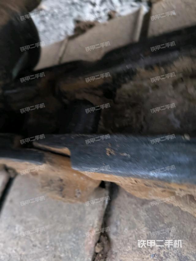 右驅動輪（行走機構）