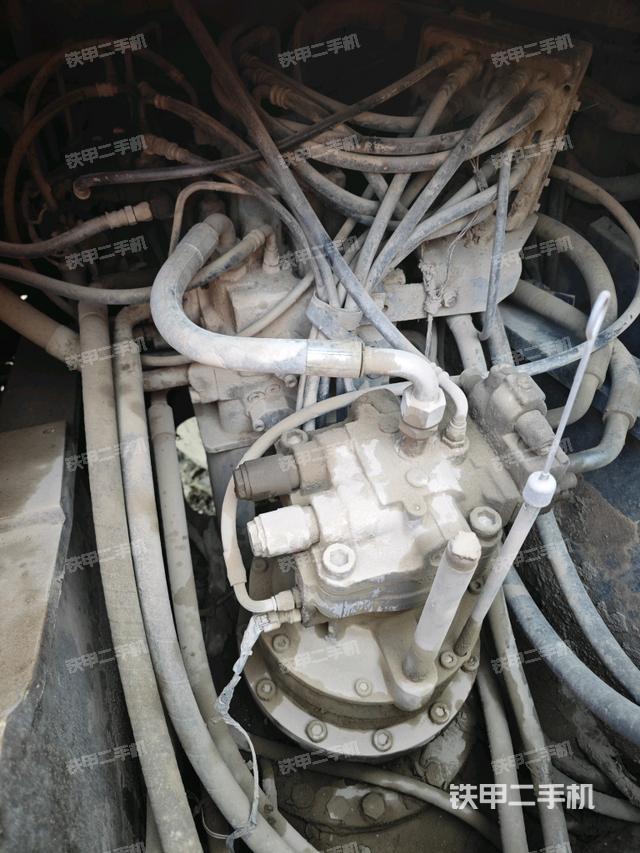 回轉(zhuǎn)馬達(dá)（上車部件）