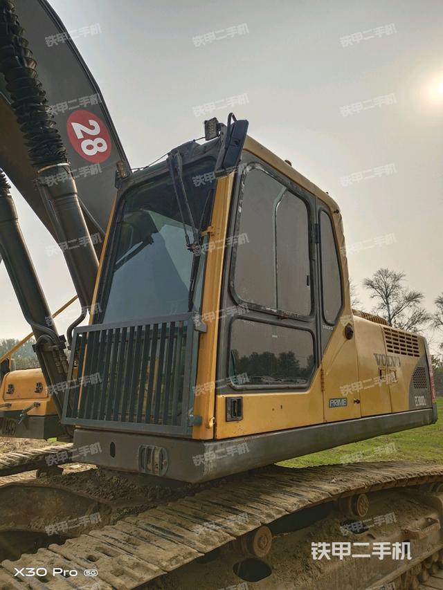 駕駛室整體（整機(jī)外觀）