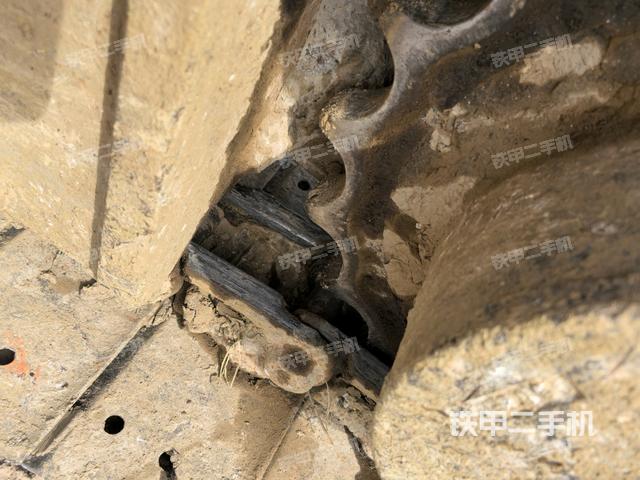 左驅(qū)動(dòng)輪（行走機(jī)構(gòu)）