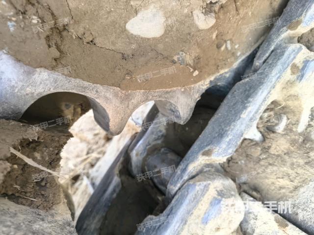 左驅(qū)動(dòng)輪（行走機(jī)構(gòu)）