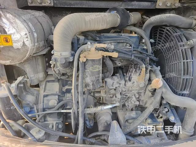 發(fā)動機整體俯視(整機外觀) 發(fā)動機整體俯視(整機外觀)