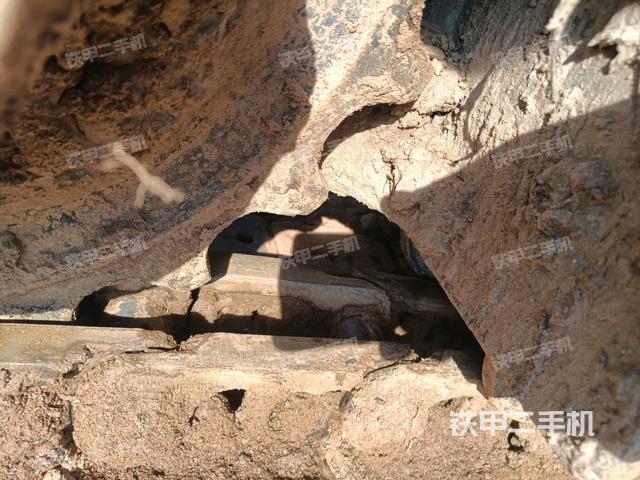 右側(cè)行走馬達蓋板（行走機構(gòu)）