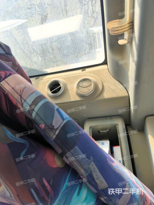 座椅后部（駕駛室部分）