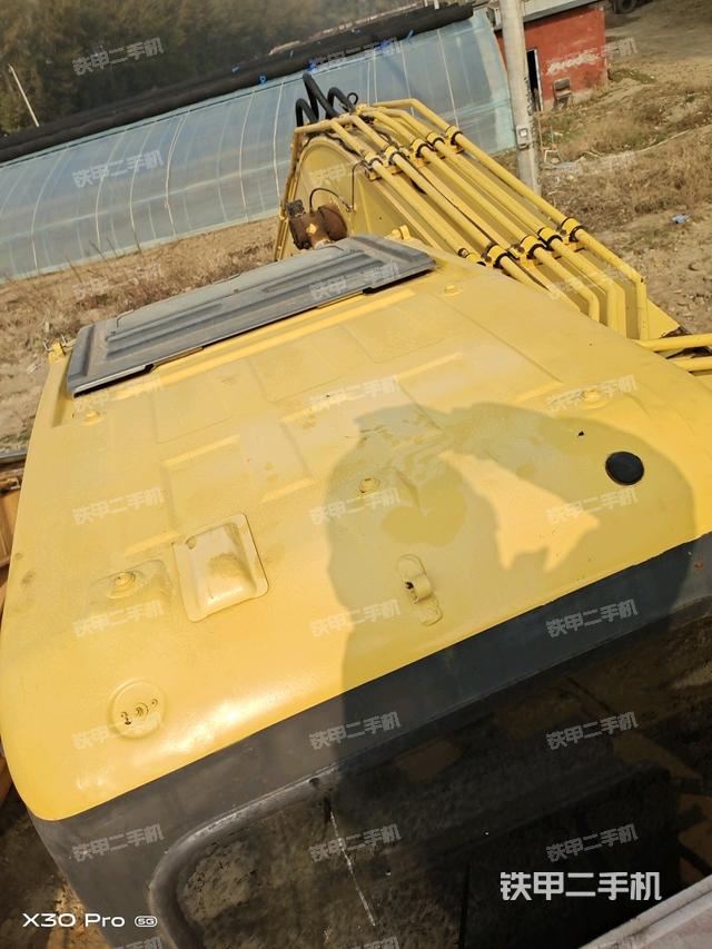 駕駛室頂部（整機外觀）