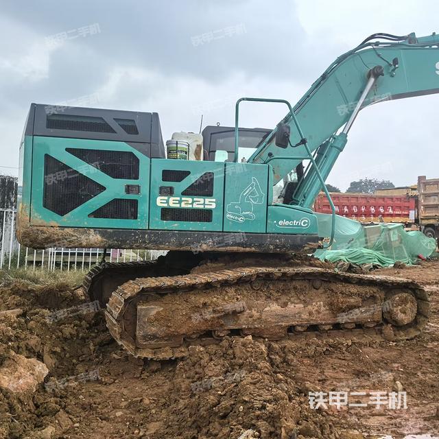 整機(jī)右后45°(整機(jī)外觀) 整機(jī)右后45°(整機(jī)外觀)