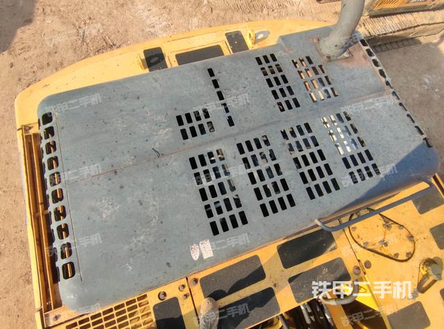 駕駛室頂部俯視（上車部件）