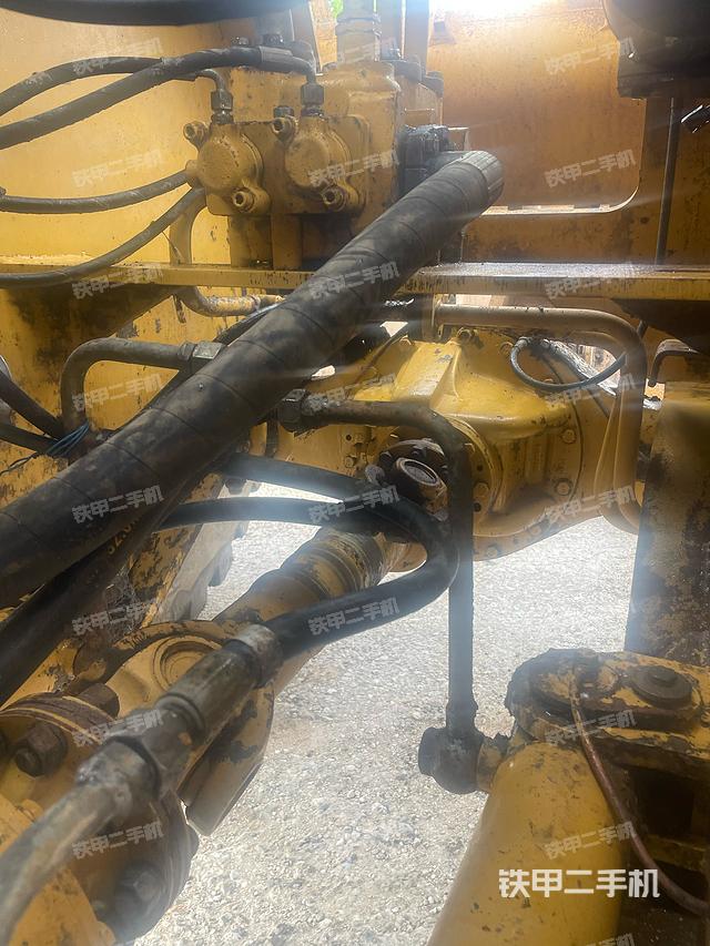 发动机左侧（整机外观及大件）