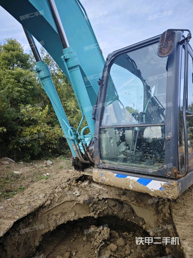 大臂根部?斜視（工作和回轉(zhuǎn)裝置）