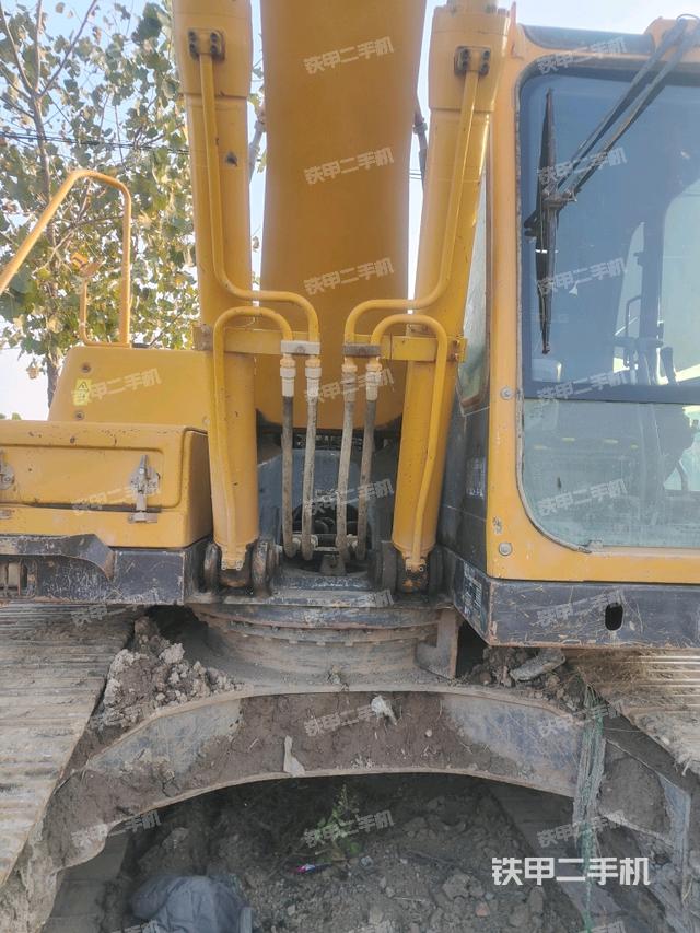 大臂油缸整體?豎拍（工作和回轉(zhuǎn)裝置）