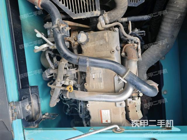 發(fā)動(dòng)機(jī)室（上車部件）