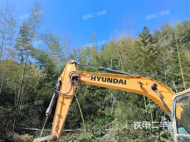 大臂背部俯視（工作和回轉(zhuǎn)裝置）