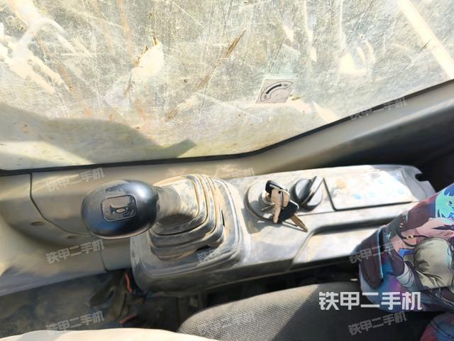 后窗玻璃角標(biāo)（駕駛室部分）