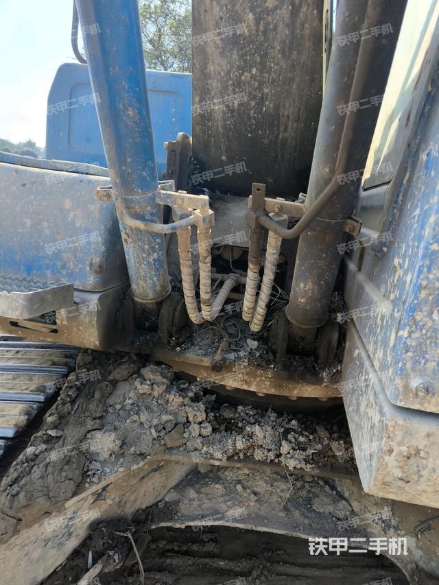 大臂油缸整體?豎拍（工作和回轉(zhuǎn)裝置）