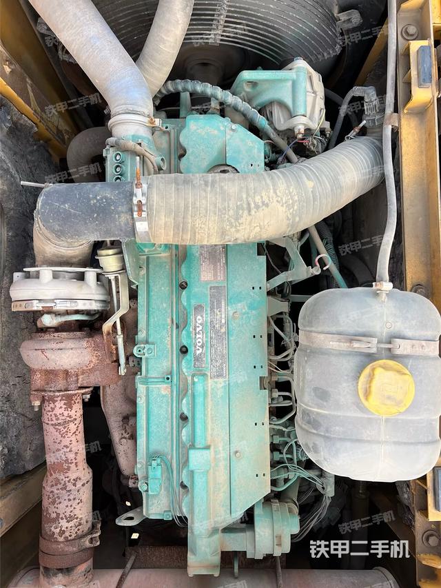 發(fā)動(dòng)機(jī)整體俯視（整機(jī)外觀）