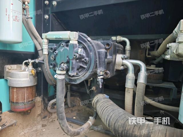 液壓泵斜45?左（大件艙室）