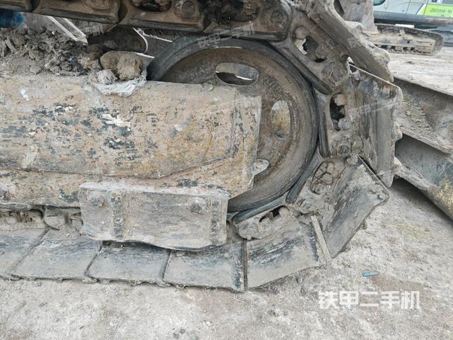 左導(dǎo)向輪（行走機(jī)構(gòu)）