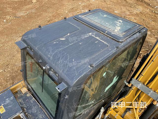 駕駛室頂部俯視(上車部件) 駕駛室頂部俯視(上車部件)