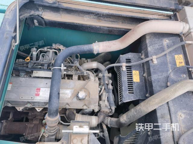 發(fā)動(dòng)機(jī)室(上車部件) 發(fā)動(dòng)機(jī)室(上車部件)