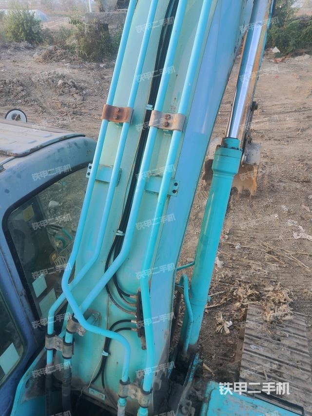 大臂背部俯視（工作和回轉(zhuǎn)裝置）