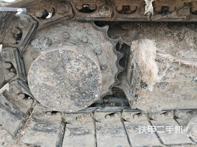 左驅(qū)動(dòng)輪（行走機(jī)構(gòu)）