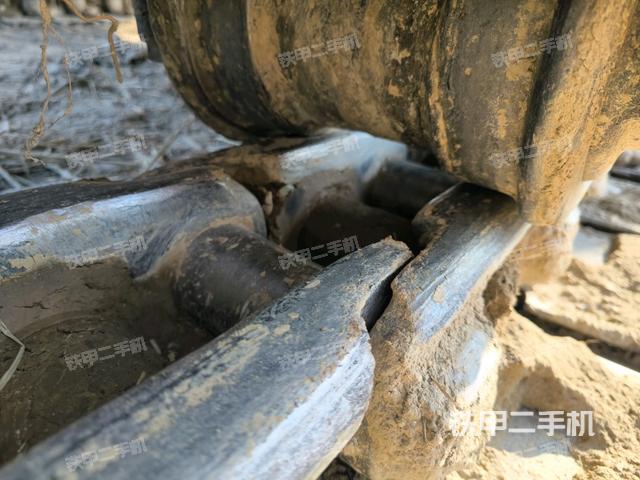 右驅(qū)動(dòng)輪（行走機(jī)構(gòu)）