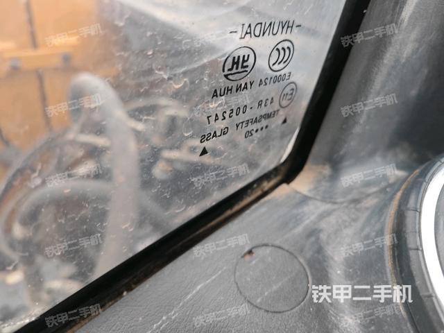 右側(cè)玻璃角標(biāo)(駕駛室部分) 右側(cè)玻璃角標(biāo)(駕駛室部分)