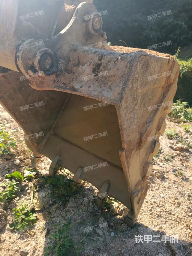 鏟斗右后整體（工作和回轉(zhuǎn)裝置）