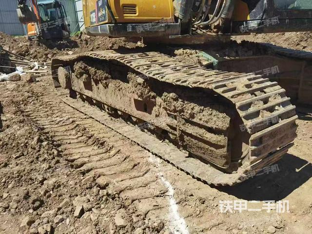 單側(cè)履帶整體（整機外觀）