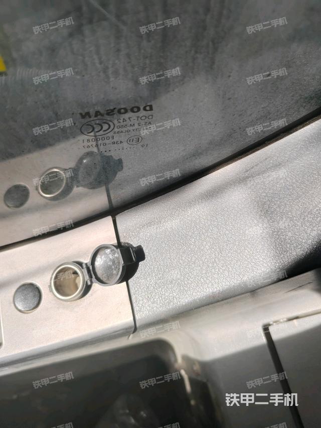 后窗玻璃角標(biāo)(駕駛室部分) 后窗玻璃角標(biāo)(駕駛室部分)