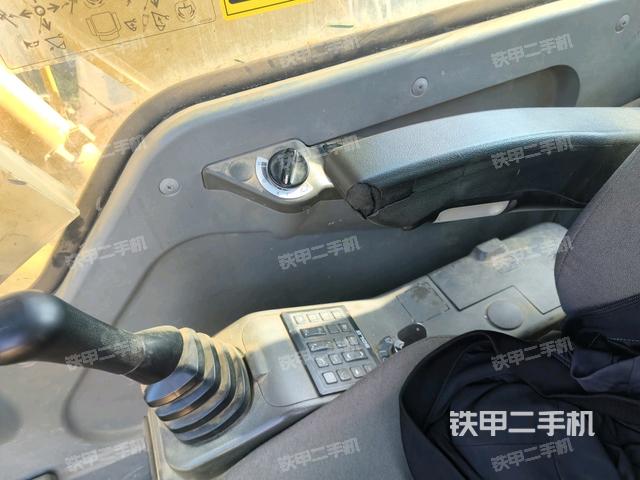 后窗玻璃角標(biāo)（駕駛室部分）