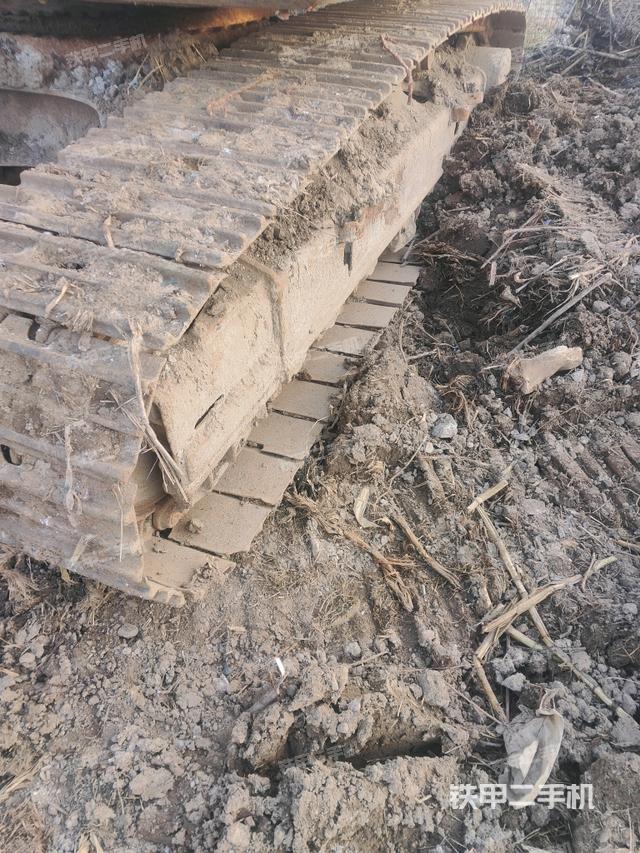 左側(cè)履帶整體?（行走機(jī)構(gòu)）