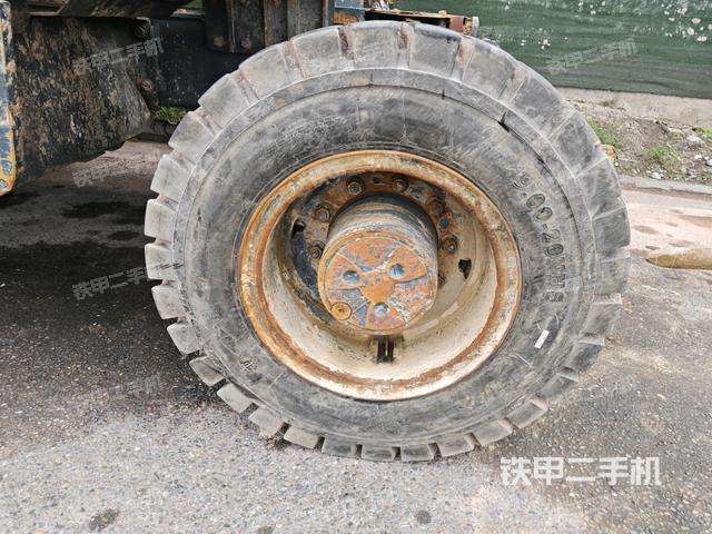 左導(dǎo)向輪(行走機(jī)構(gòu)) 左導(dǎo)向輪(行走機(jī)構(gòu))