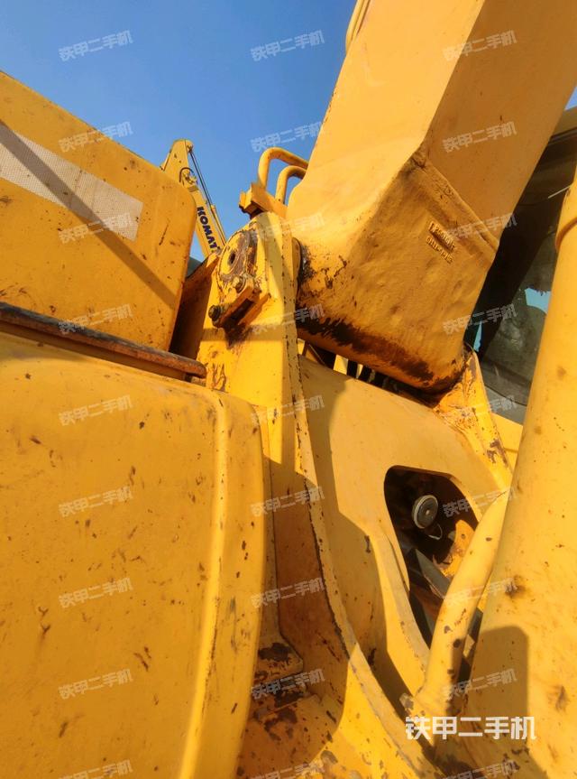 大臂油缸整體?豎拍（工作和回轉(zhuǎn)裝置）