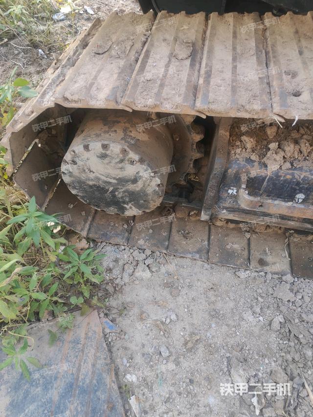 左驅(qū)動輪（行走機(jī)構(gòu)）