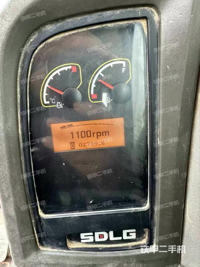 駕駛室整體（整機外觀）