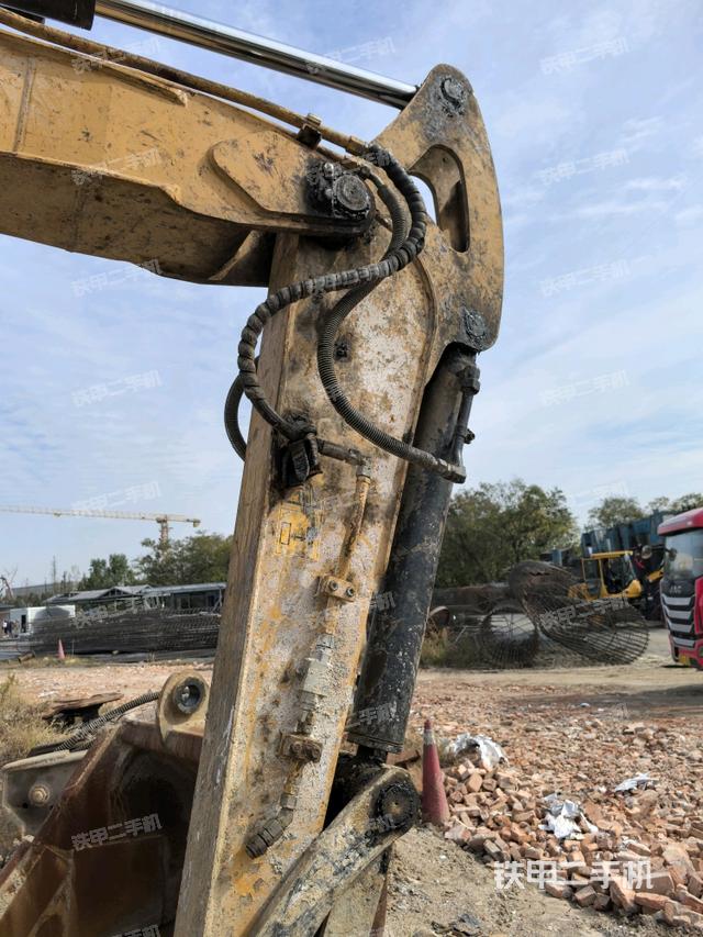 小臂整體左后（工作和回轉(zhuǎn)裝置）