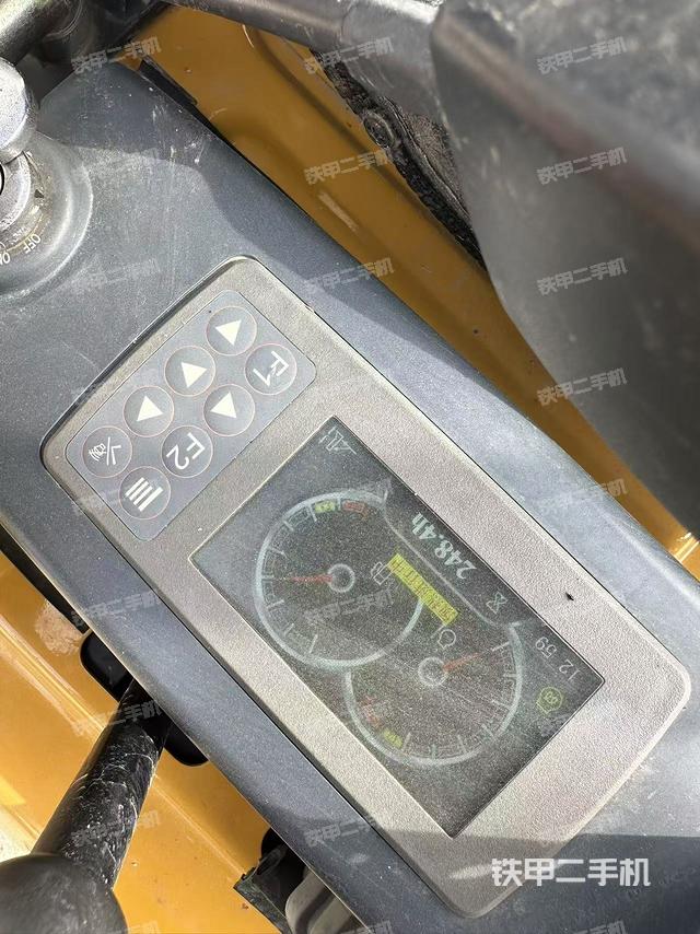 駕駛室整體（整機(jī)外觀）