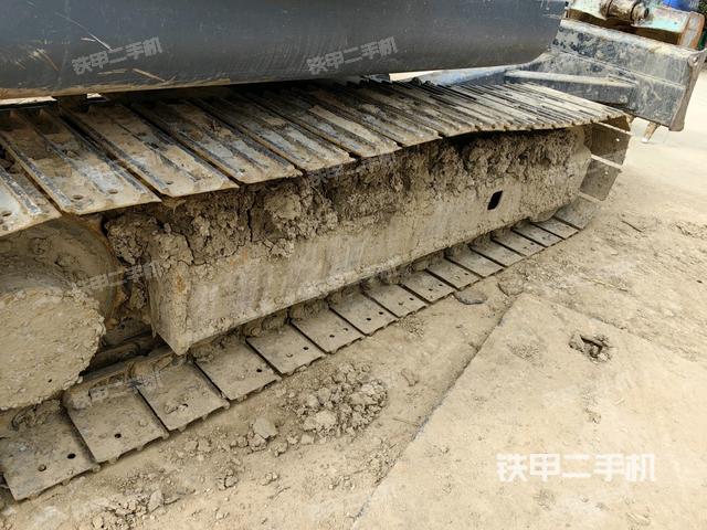 右側(cè)履帶整體?（行走機構(gòu)）