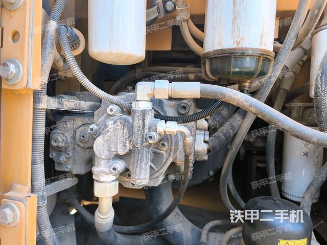 液壓泵斜45?左（大件艙室）