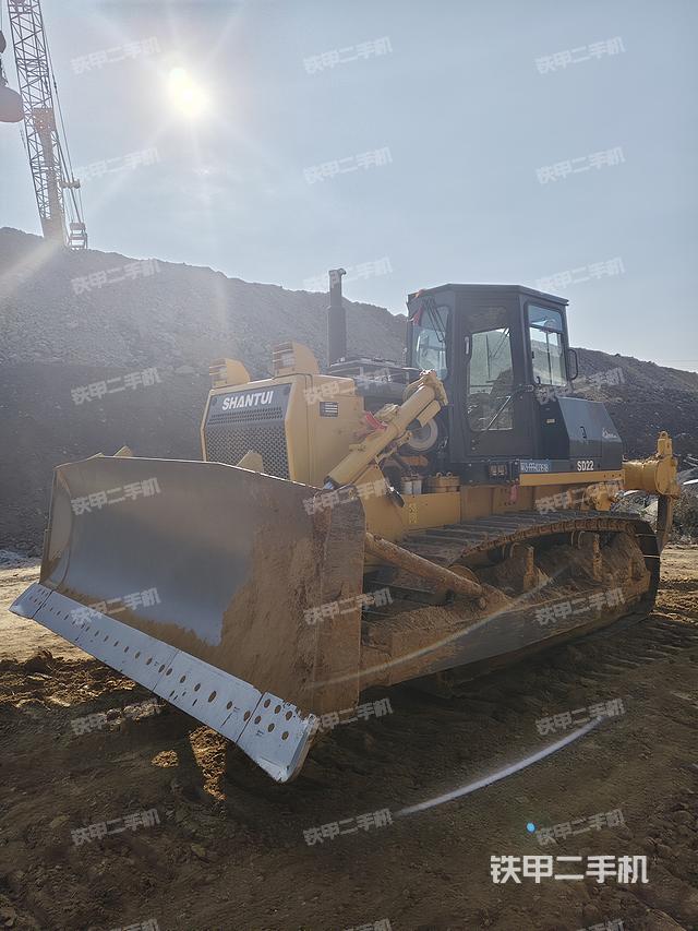 山推SD22标准型推土机