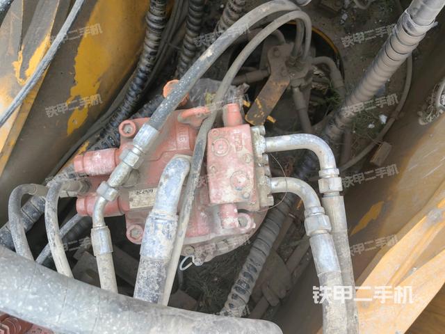 回轉(zhuǎn)馬達(dá)（上車部件）