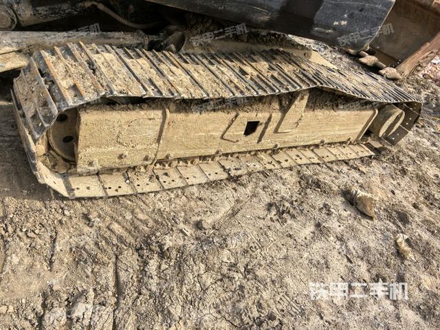 左側(cè)履帶整體?（行走機(jī)構(gòu)）