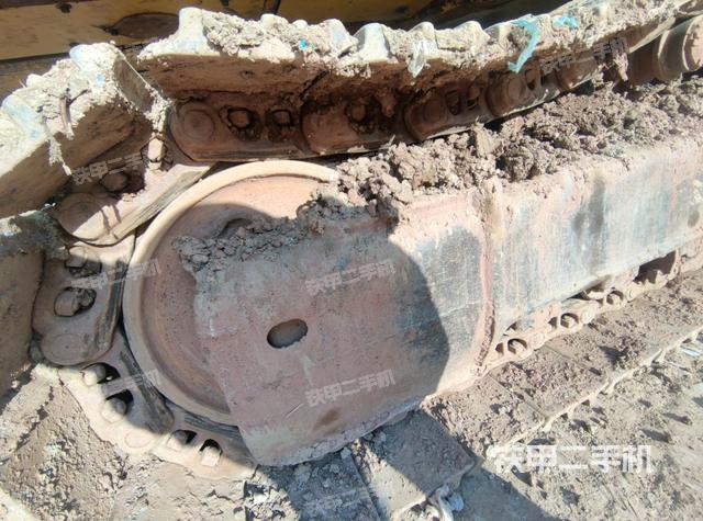 左驅(qū)動輪（行走機(jī)構(gòu)）