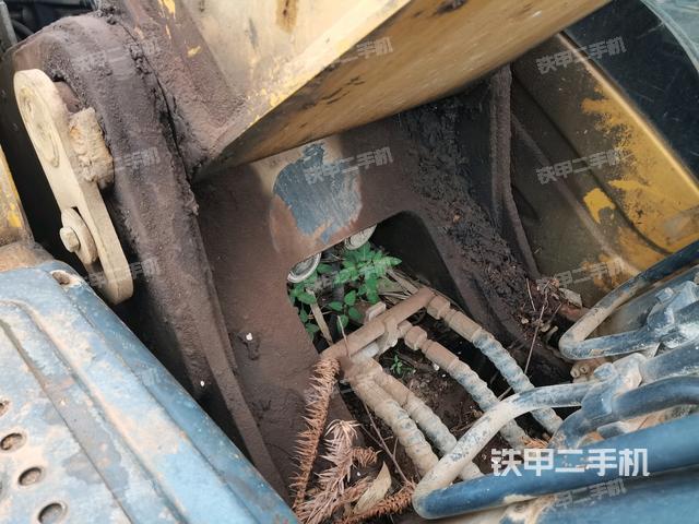 大臂根部?斜視(工作和回轉(zhuǎn)裝置) 大臂根部?斜視(工作和回轉(zhuǎn)裝置)