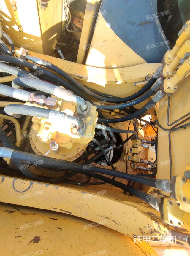 回轉(zhuǎn)馬達(dá)（上車部件）