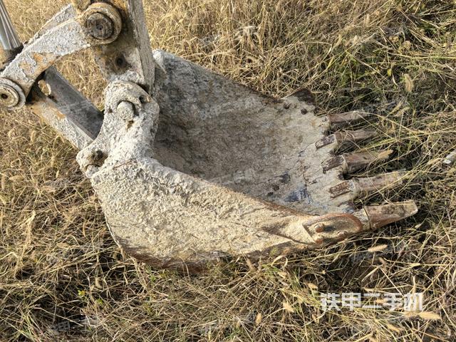 鏟斗右后整體（工作和回轉(zhuǎn)裝置）